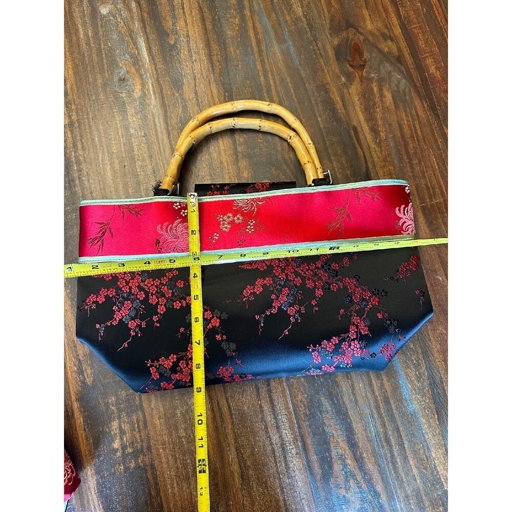 Asian Floral Purse Bamboo Handle Sachtel Red & Black by Yans NY with Accessories - Picture 3 of 15